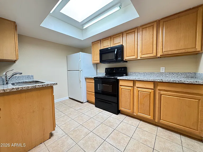 2506 E 5th Pl — Photo 1