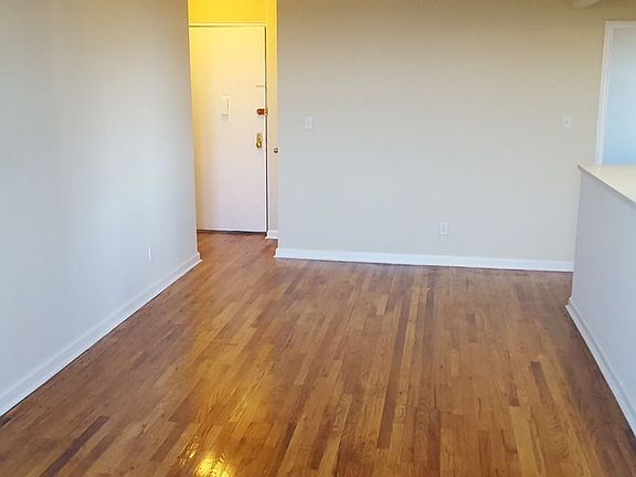 5th image of 8396 118th St