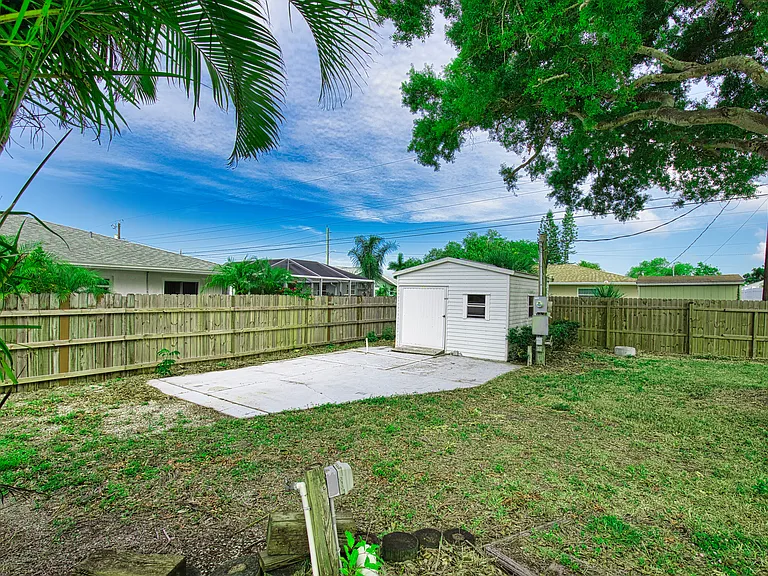262 Palmetto Dr — Photo 8