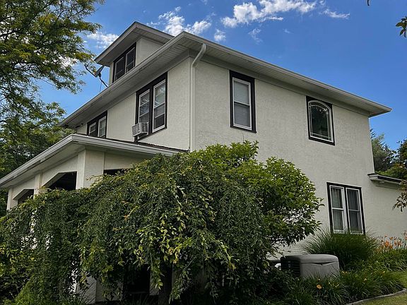5th image of 910 Maple Ave