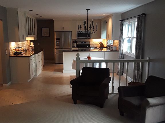 Kitchen/Dinette/Family