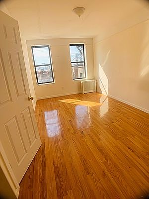 5th image of 621 W 172nd St APT 68