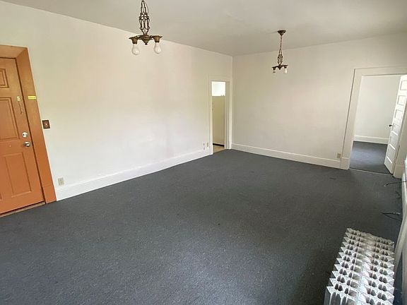 3rd image of 512 10th St #22