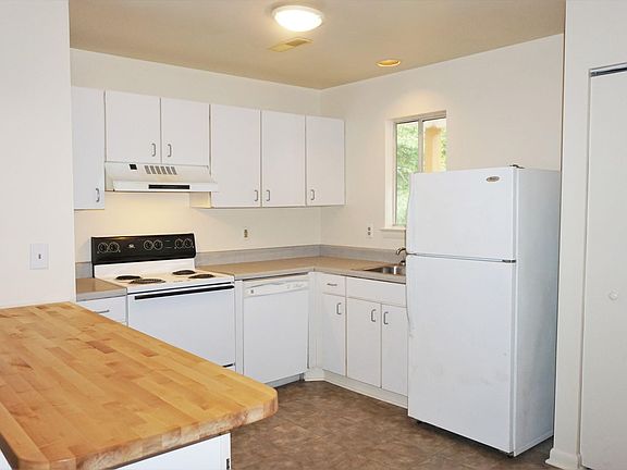 2nd image of 103 Westerly Ave Unit B