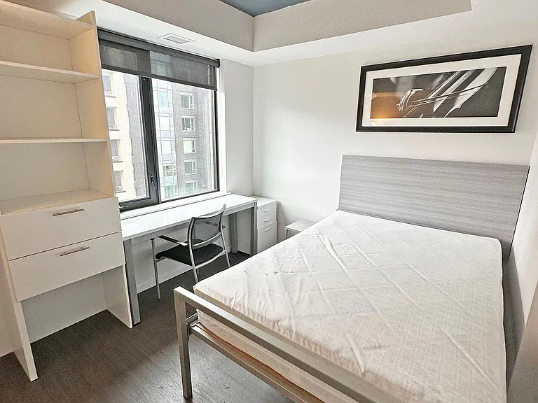 105 Champagne Ave S #1517 — Photo 11