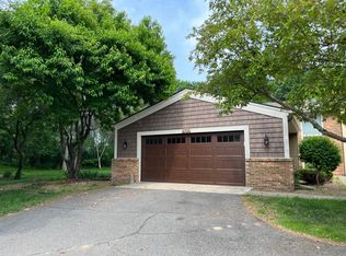 3705 Westmark Cir, Minnetonka, MN 55345