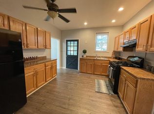 222 Holmes Rd, Holmes, PA 19043