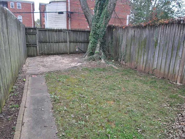 2923 Grayland Ave — Photo 30