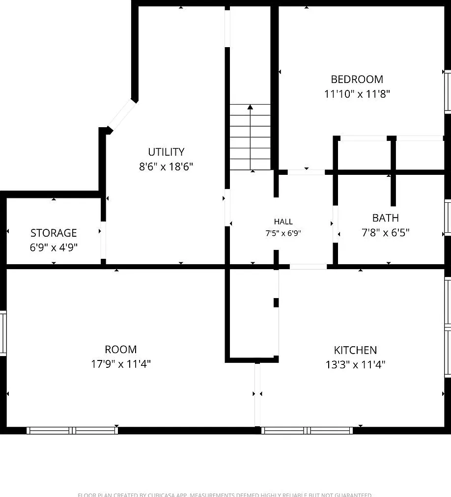 Move-In Bonus - 2 bed, 1 bath Basement Apartment in Vintage Home — Photo 2