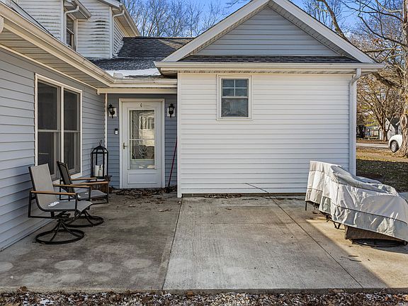 3rd image of 16 N Locust St