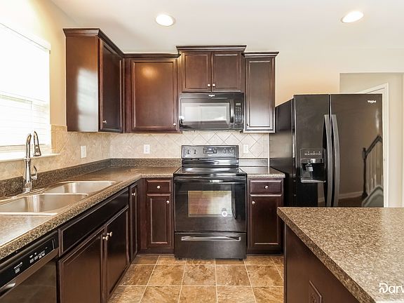 3rd image of 2807 Glenn Abbey Ln