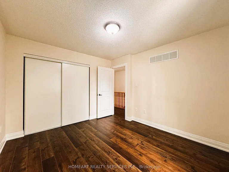 32 Glendora Ave — Photo 34