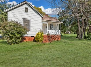 140 S Hoskins Rd, Charlotte, NC 28208