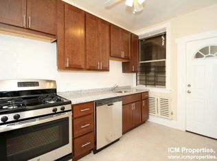 1605 W Berteau Ave #3F, Chicago, IL 60613