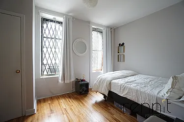 Rented by Rennit Inc.