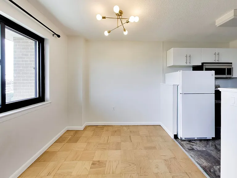 1816 New Hampshire Ave NW #1004 — Photo 4