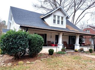 623 4th Ave SW, Hickory, NC 28602