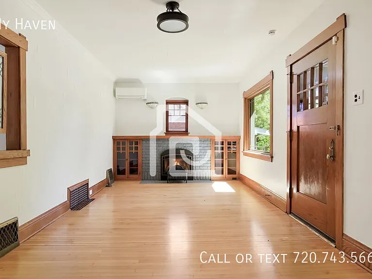 1121 S Williams St — Photo 5