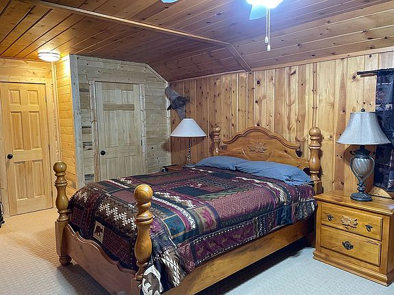 4th image of 4124 Lariat Way