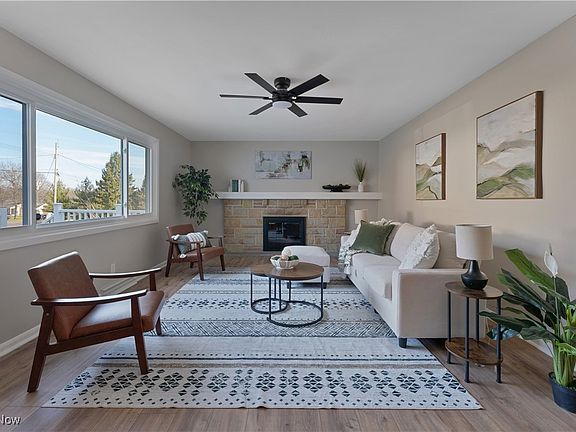 2nd image of 2139 Cranbrook Dr