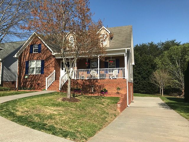 Front house / drive way 