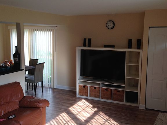 2nd image of 677 Cleo Ct #86C