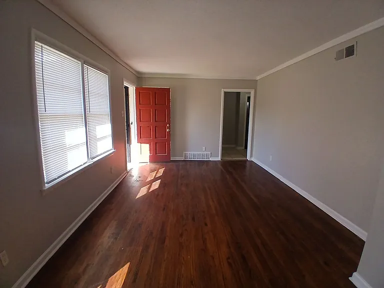 3614 Steele St — Photo 5