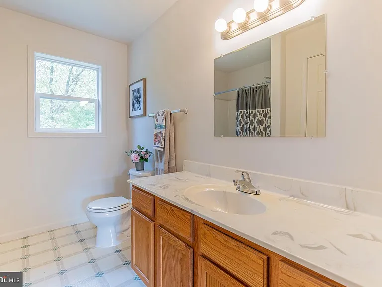 2024 Evansdale Dr — Photo 32