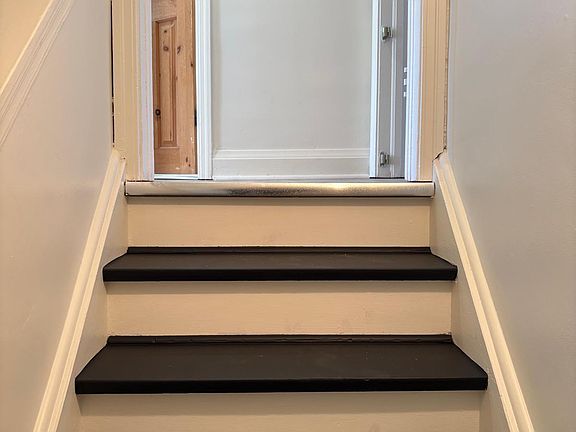 2nd image of 38 Southmead Rd