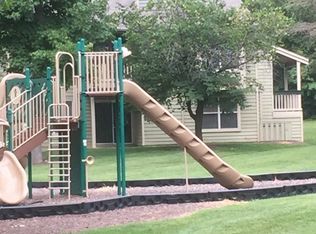 5202 Hunt Master Dr APT B, Midlothian, VA 23112