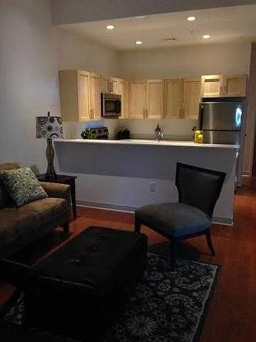 4 bed, $6,500 — Photo 2