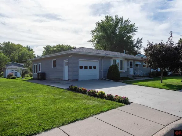 919 Pfau St, Mankato, MN 56001