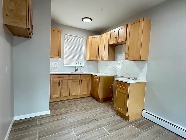 67 Brinkerhoff St #D4 — Photo 2