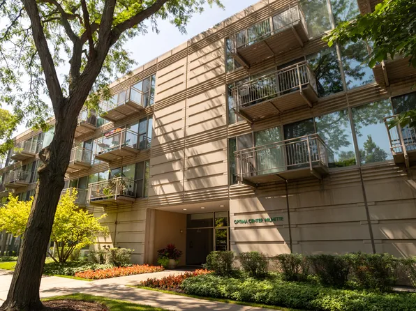 705 11th St APT 214, Wilmette, IL 60091