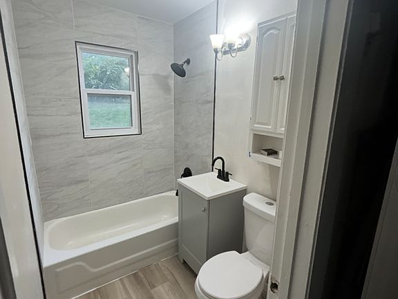5th image of 2554 S 51st St