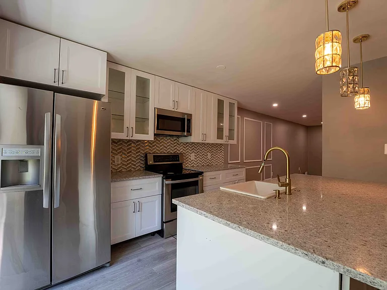 18246 Fox Chase Cir — Photo 17