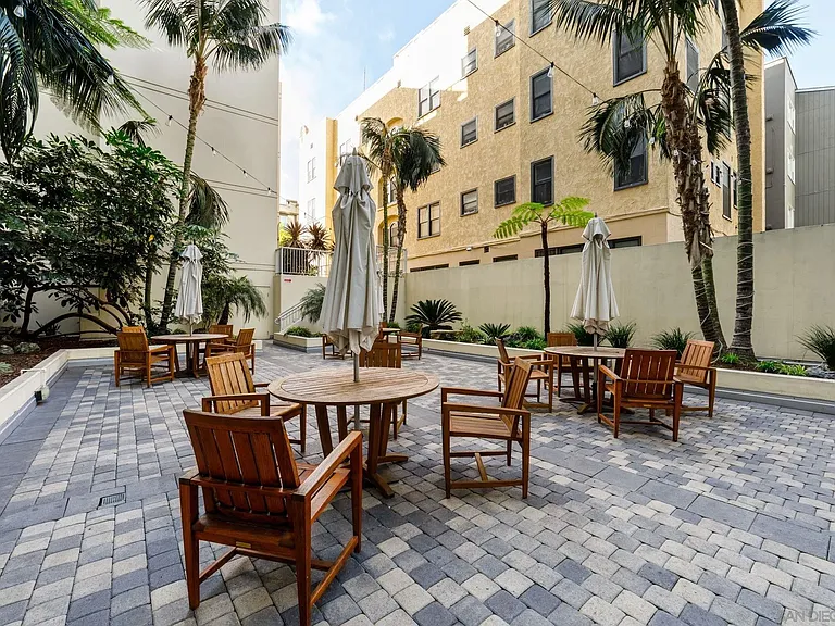 850 Beech St #511 — Photo 54