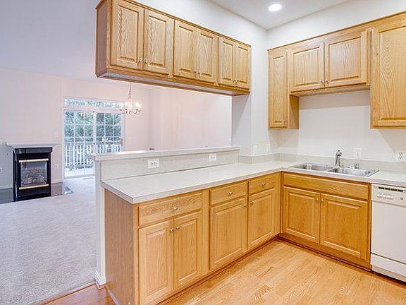 4th image of 1832 Cedar Cove Way Unit 101