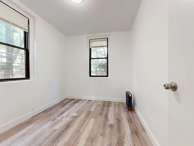 21-37 33rd St #1A — Photo 12