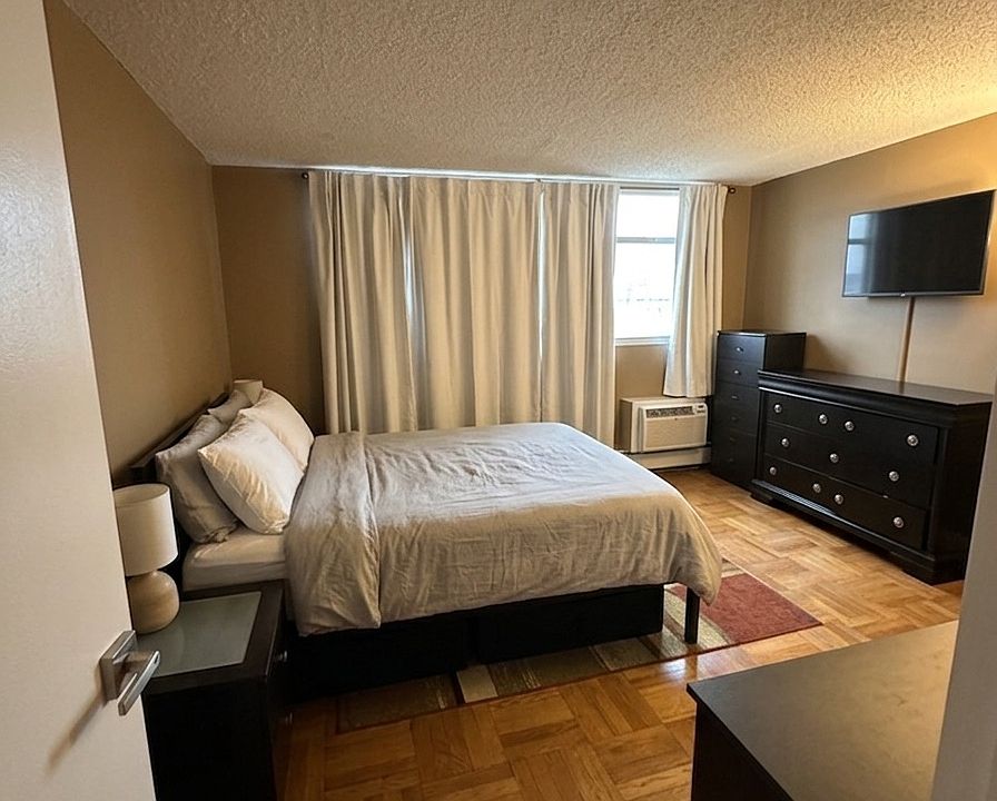 1st image of 1030 E Lancaster Ave APT 612