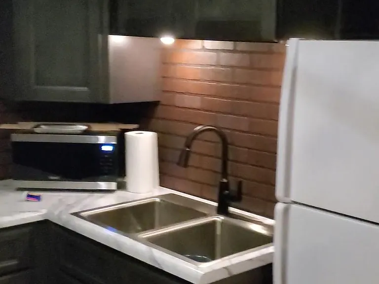 304 Florence St #A — Photo 4