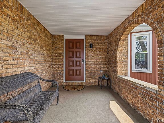 4th image of 3 Beaverbrook Ct