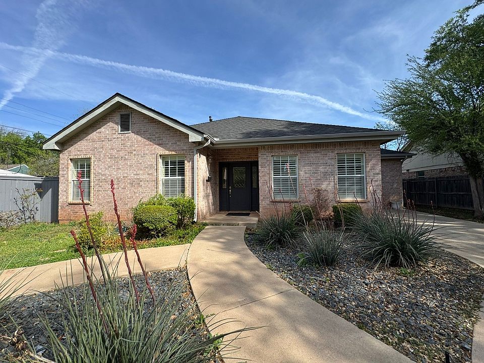 1st image of 5 Woodhaven Cir