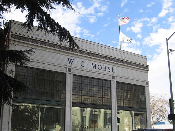 Walk to the Blue Bottle Coffee