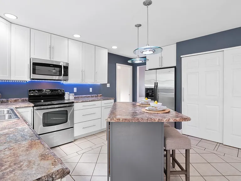 2122 Park Forest Dr — Photo 7