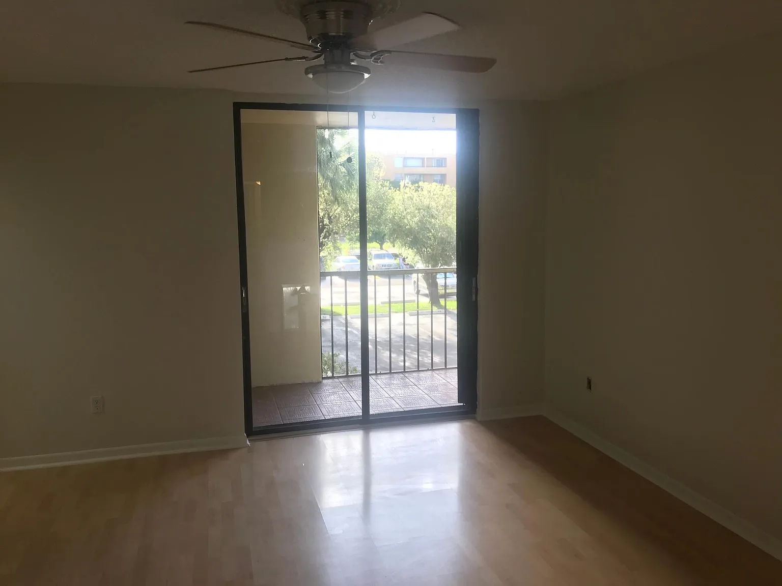 2 bed, 1030 sqft, $2,500 — Photo 3