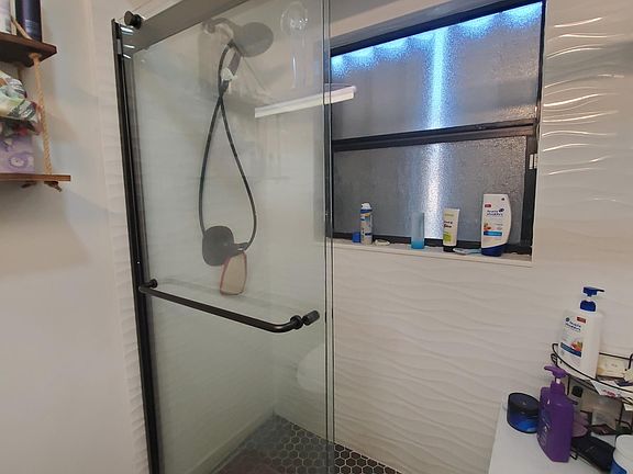 4th image of 9211 Andora Dr
