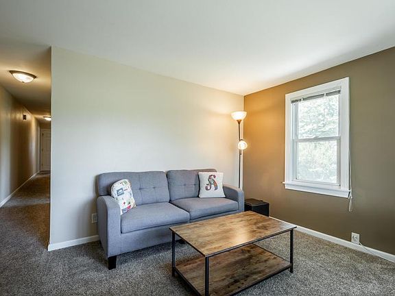 4th image of 2311 W Plainfield Ave