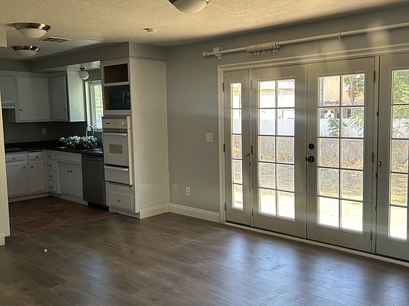 4th image of 33448 Bodie St