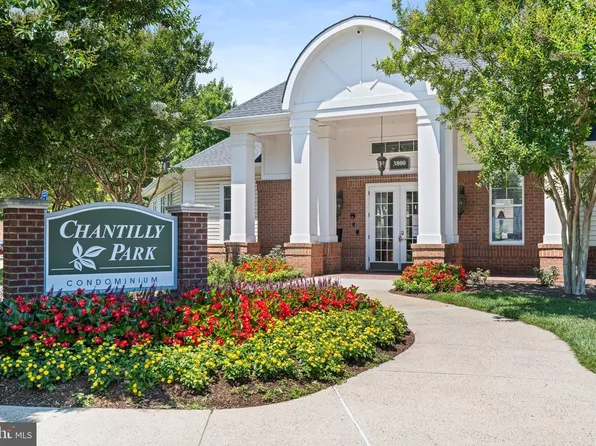 3830 Lightfoot St Unit 425, Chantilly, VA 20151